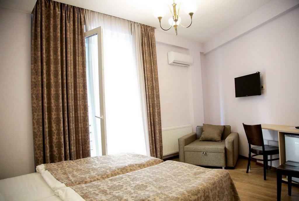 Hotel Feri Tbiliszi Kültér fotó